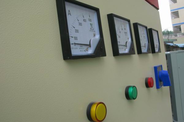 凤山配电柜-3683讲讲配电柜注意事项